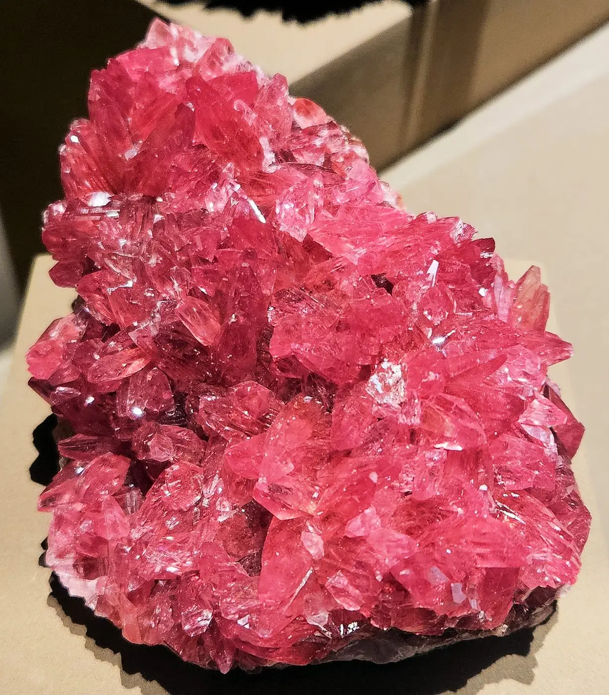 File:Rhodochrosite NHMLA.png